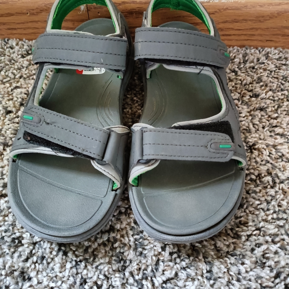 Boys sandals